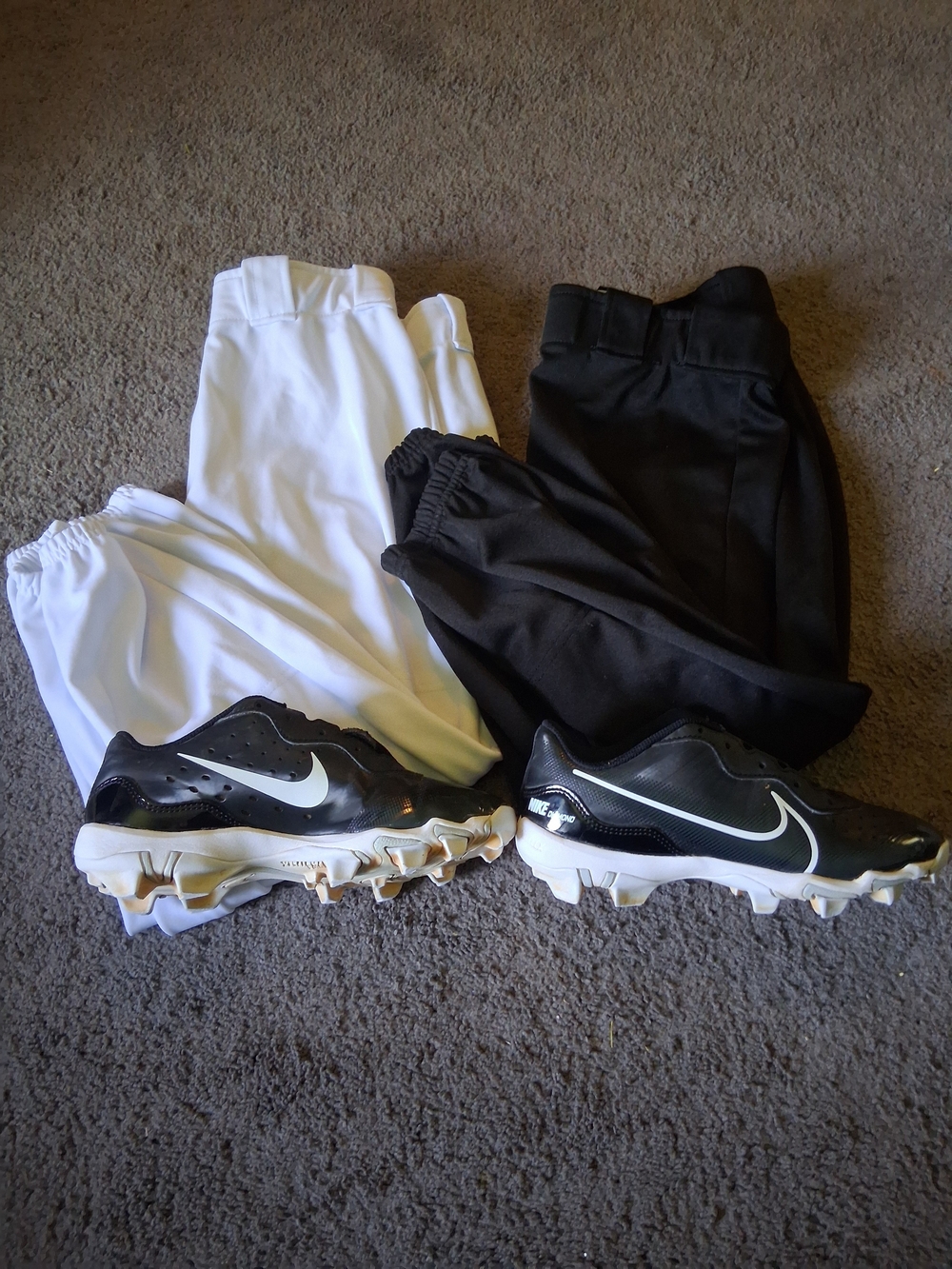 Nike Boys Black Baseball Cleats 4.5Y with Black and White Pants XL